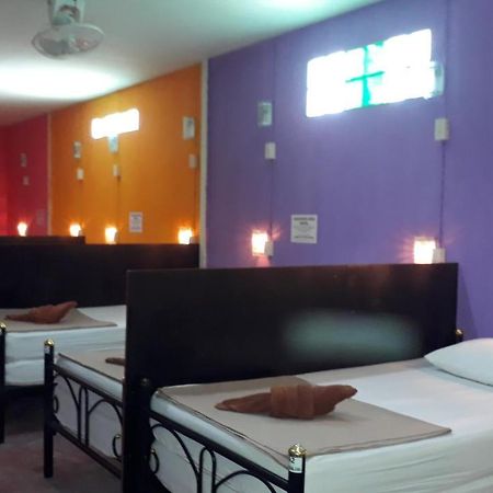 Baan Mook Anda Hostel Ko Lanta Buitenkant foto