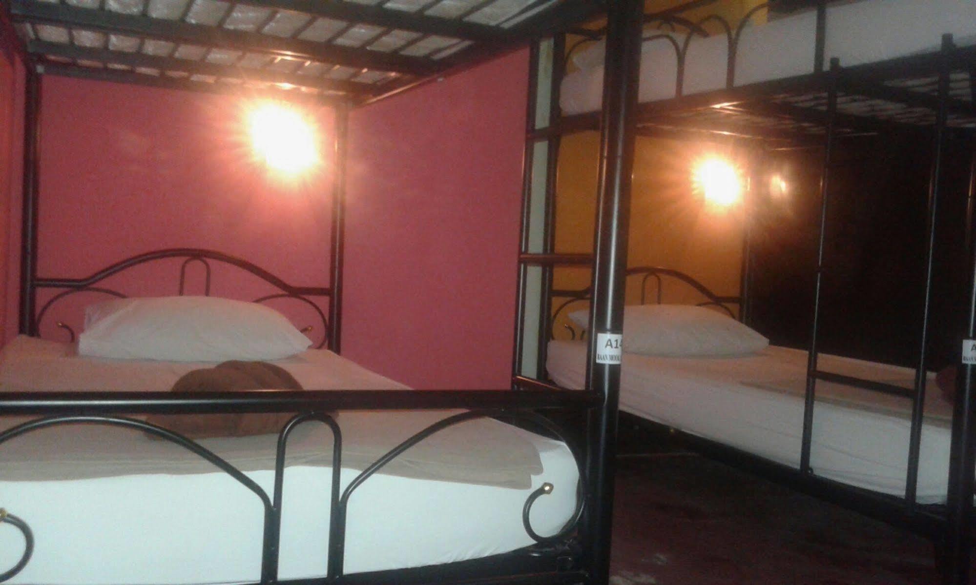 Baan Mook Anda Hostel Ko Lanta Buitenkant foto