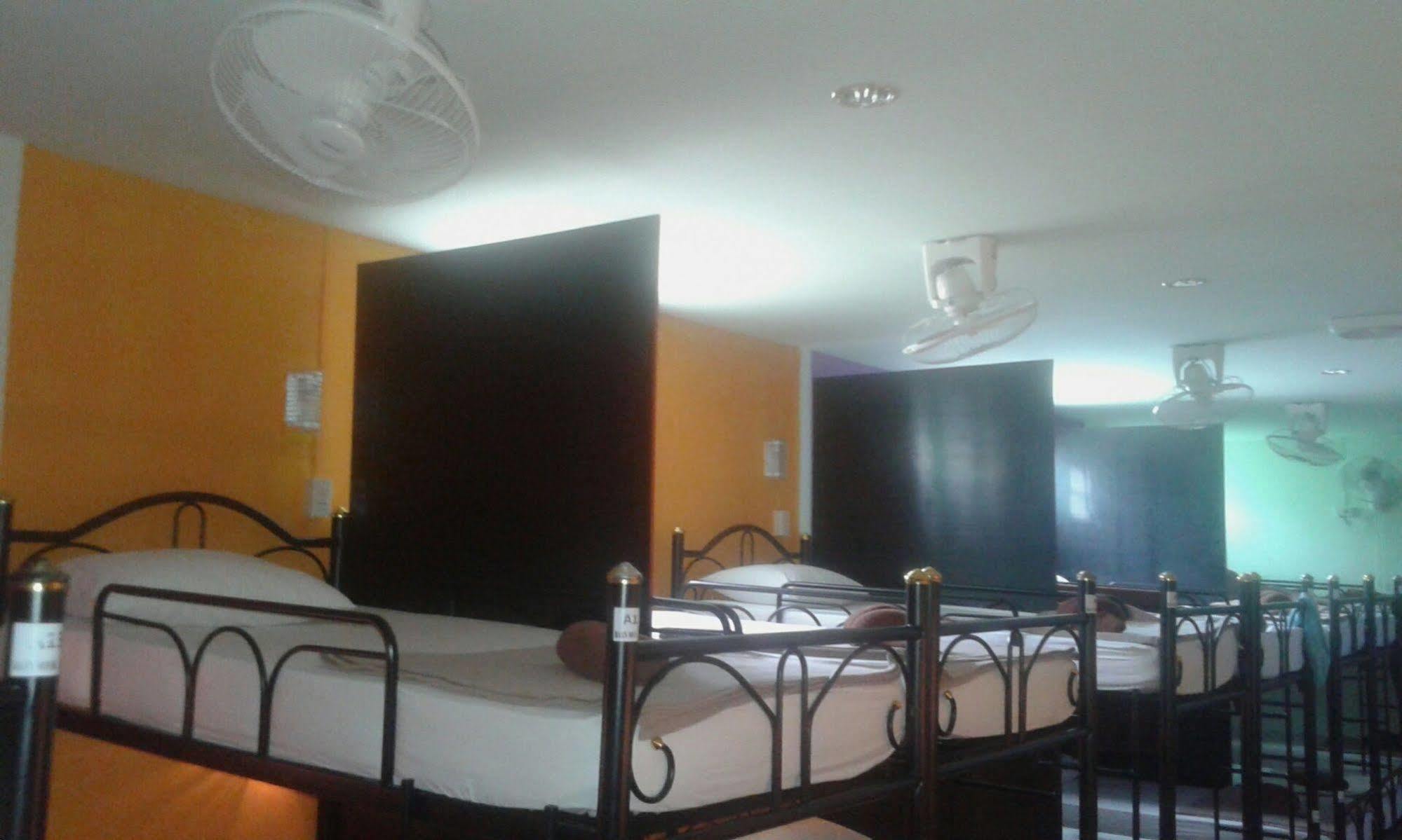 Baan Mook Anda Hostel Ko Lanta Buitenkant foto