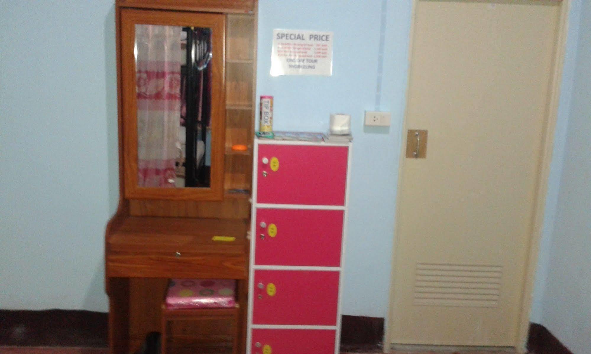 Baan Mook Anda Hostel Ko Lanta Buitenkant foto