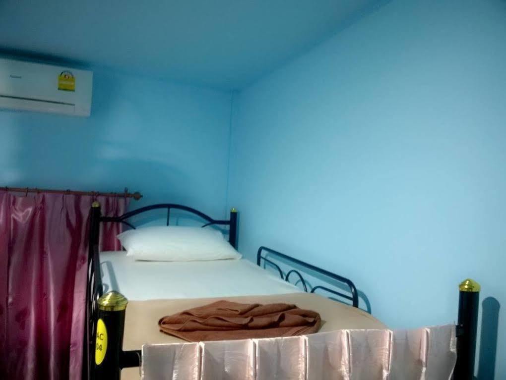 Baan Mook Anda Hostel Ko Lanta Buitenkant foto